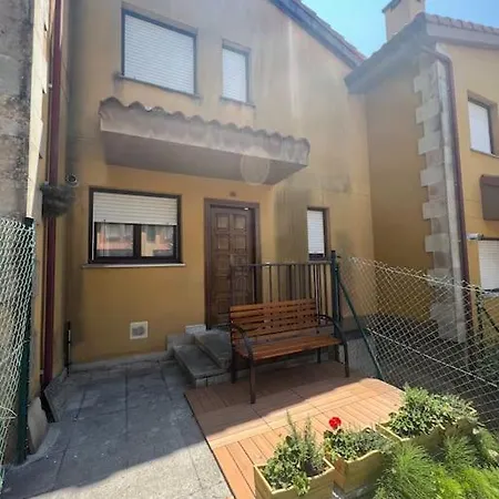 Adosado 2 Plantas Con Jardin *