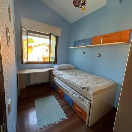 Сasa de vacaciones Adosado 2 Plantas Con Jardin