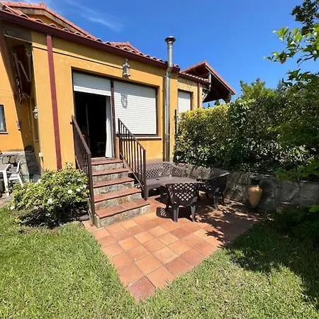 Adosado 2 Plantas Con Jardin * Comillas